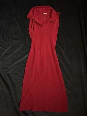 Voodoo Red Sleeveless Hooded Midi Sweater Dress